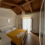 Apartment La Pietra Gialla *