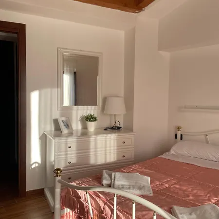 La Pietra Gialla Apartment *