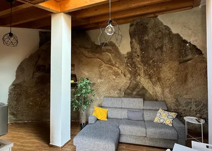 公寓 La Pietra Gialla 皮耶特拉佩尔托萨